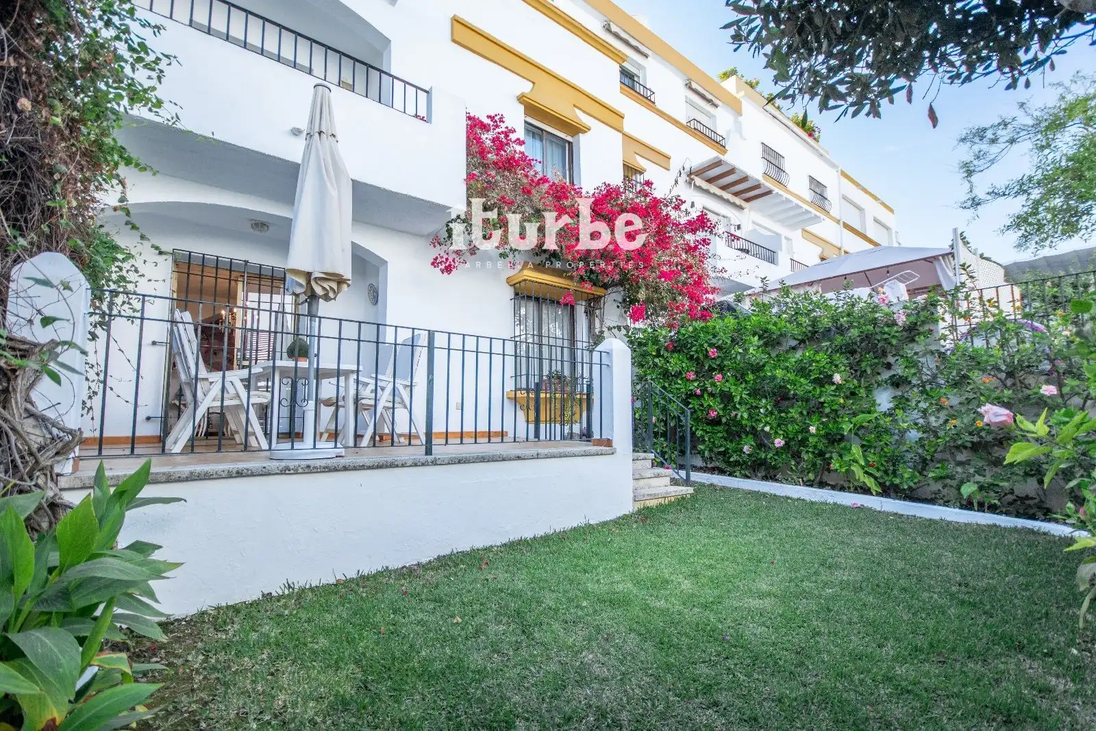 Adossat amb piscina de lloguer a marbellamar