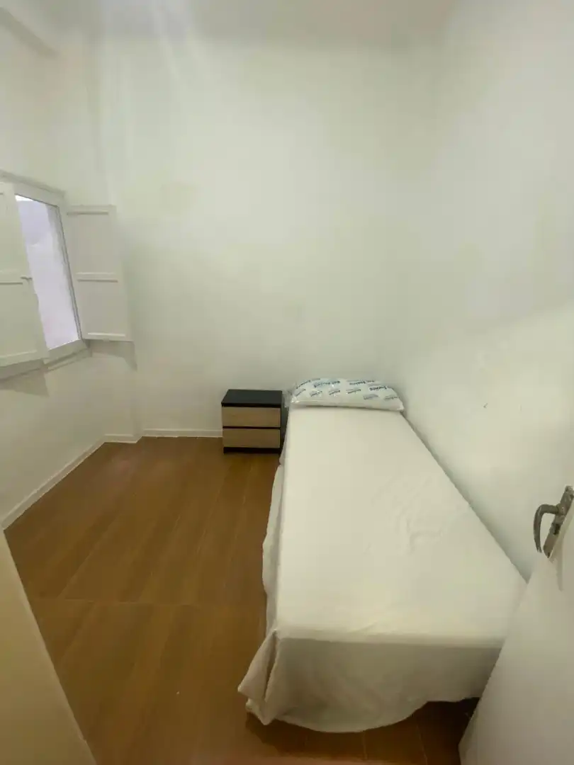 Habitación de Piso en venta en Petrer, Alicante