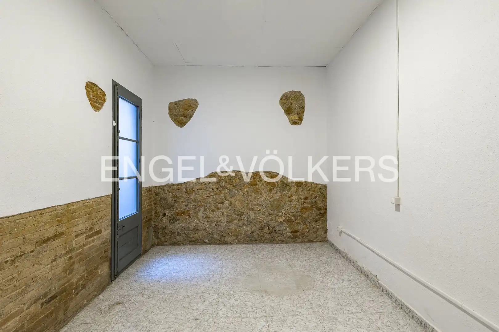 Einfamilien-Reihenhaus zum Verkauf in Tarragona mit Klimaanlage, Heizung und Balkon