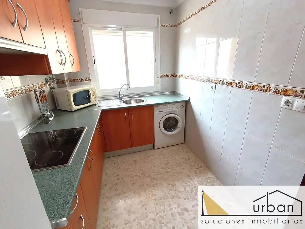 Flat for sale in De Granada, Chipiona Norte