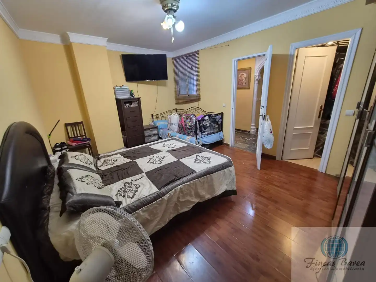 Habitación de Piso en venta en Fuengirola con Aire acondicionado, Terraza y Piscina comunitaria