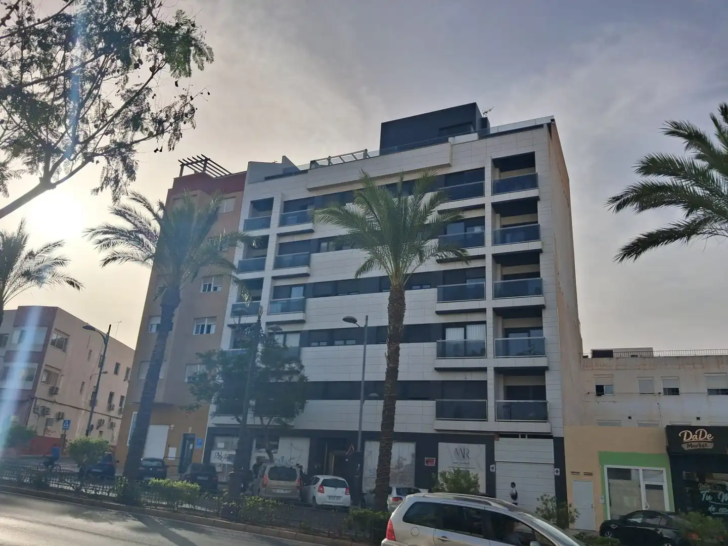 Außenansicht von Gebäude zum Verkauf in Roquetas de Mar