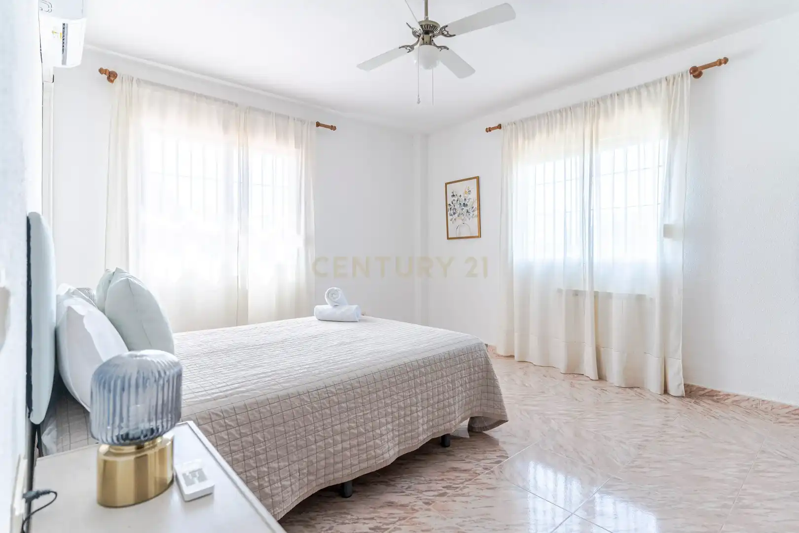 Habitación de Edificio en venta en Gójar