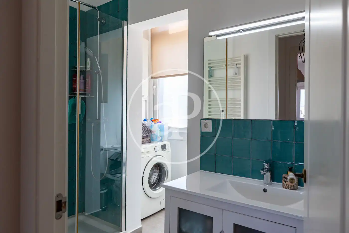 Bathroom of Attic for sale in Barcelona  with Air Conditioner, Heating and Terrace