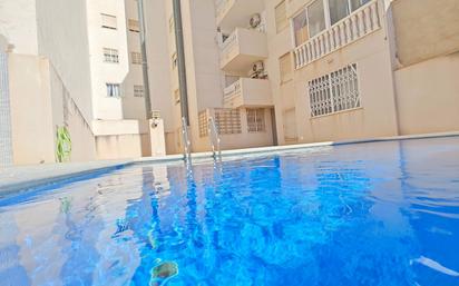 Piscina de Pis en venda en Torrevieja amb Terrassa, Balcó i Piscina comunitària