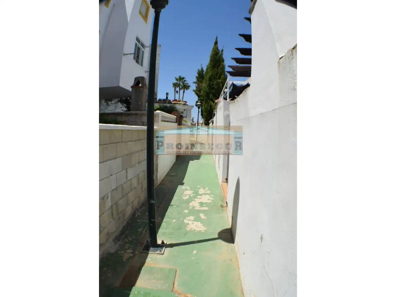 Vista exterior de Casa o xalet en venda en Cártama amb Aire condicionat, Terrassa i Moblat