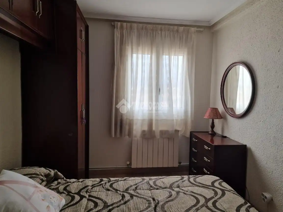 Bedroom of Flat for rent in Huesca