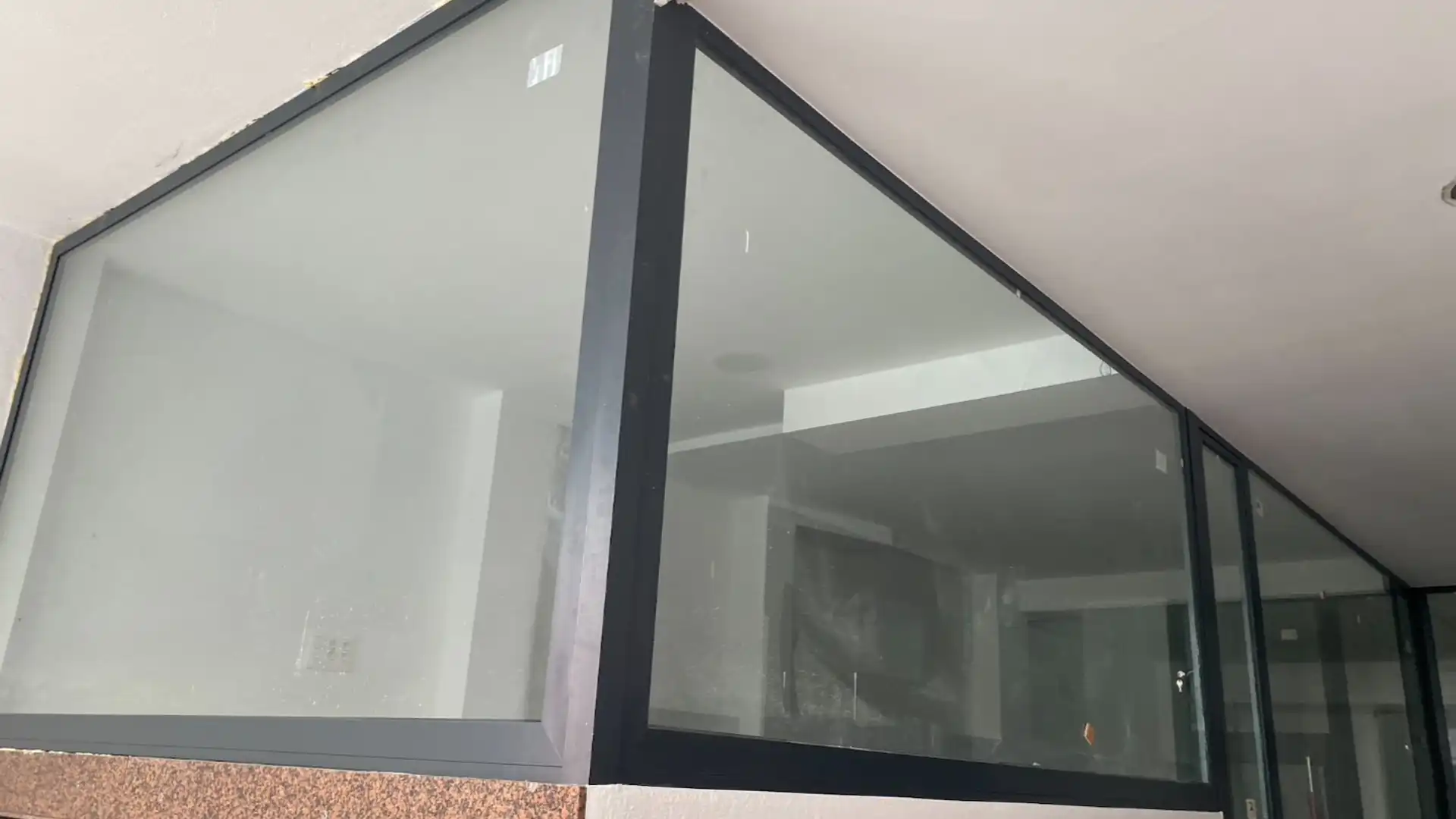 Vista exterior de Local de alquiler en Redondela