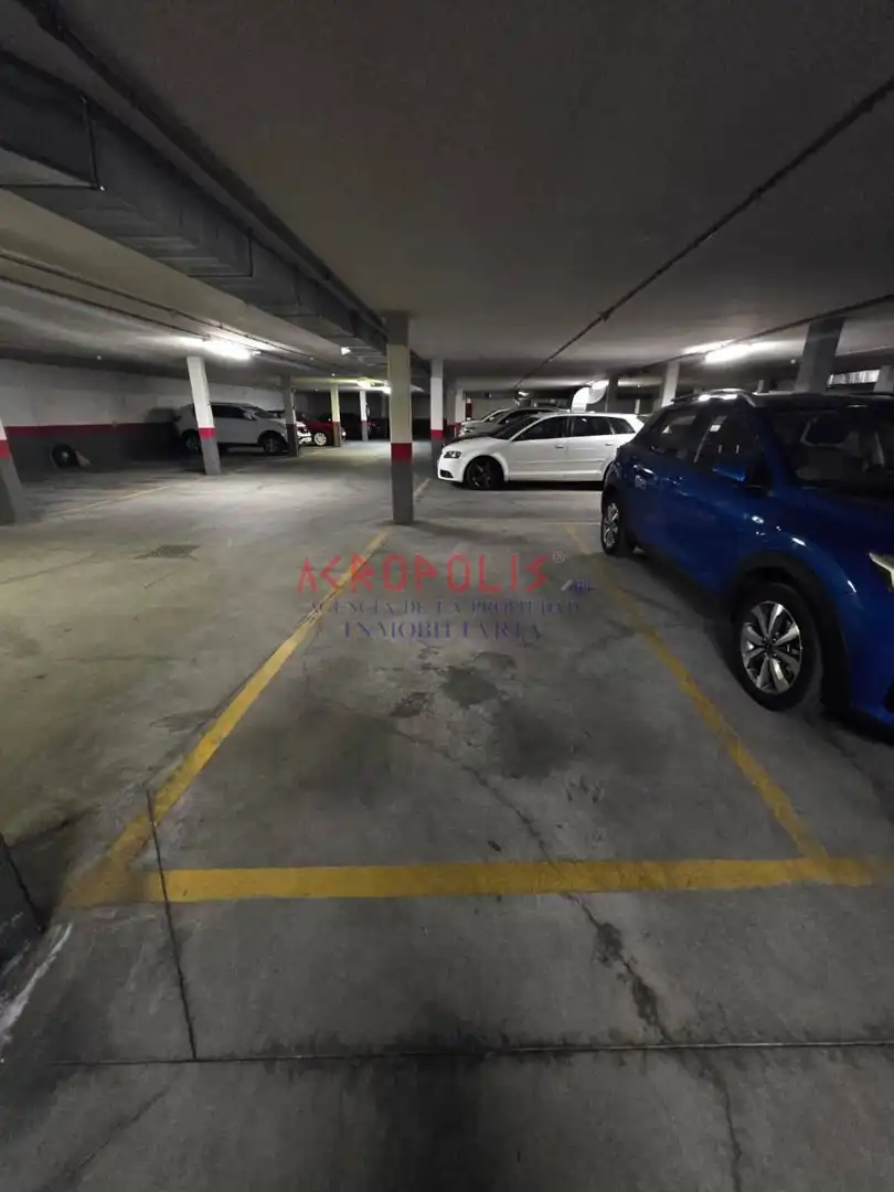 Aparcament de Apartament en venda en San Andrés del Rabanedo amb Calefacció, Terrassa i Traster