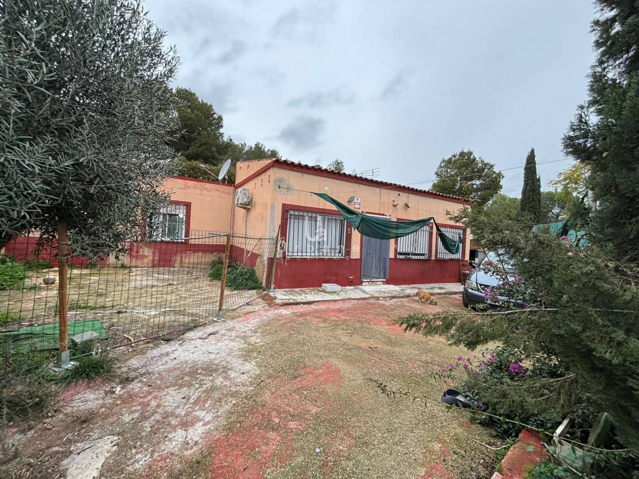 Vista exterior de Casa o xalet en venda en Llíria amb Jardí privat, Terrassa i Piscina