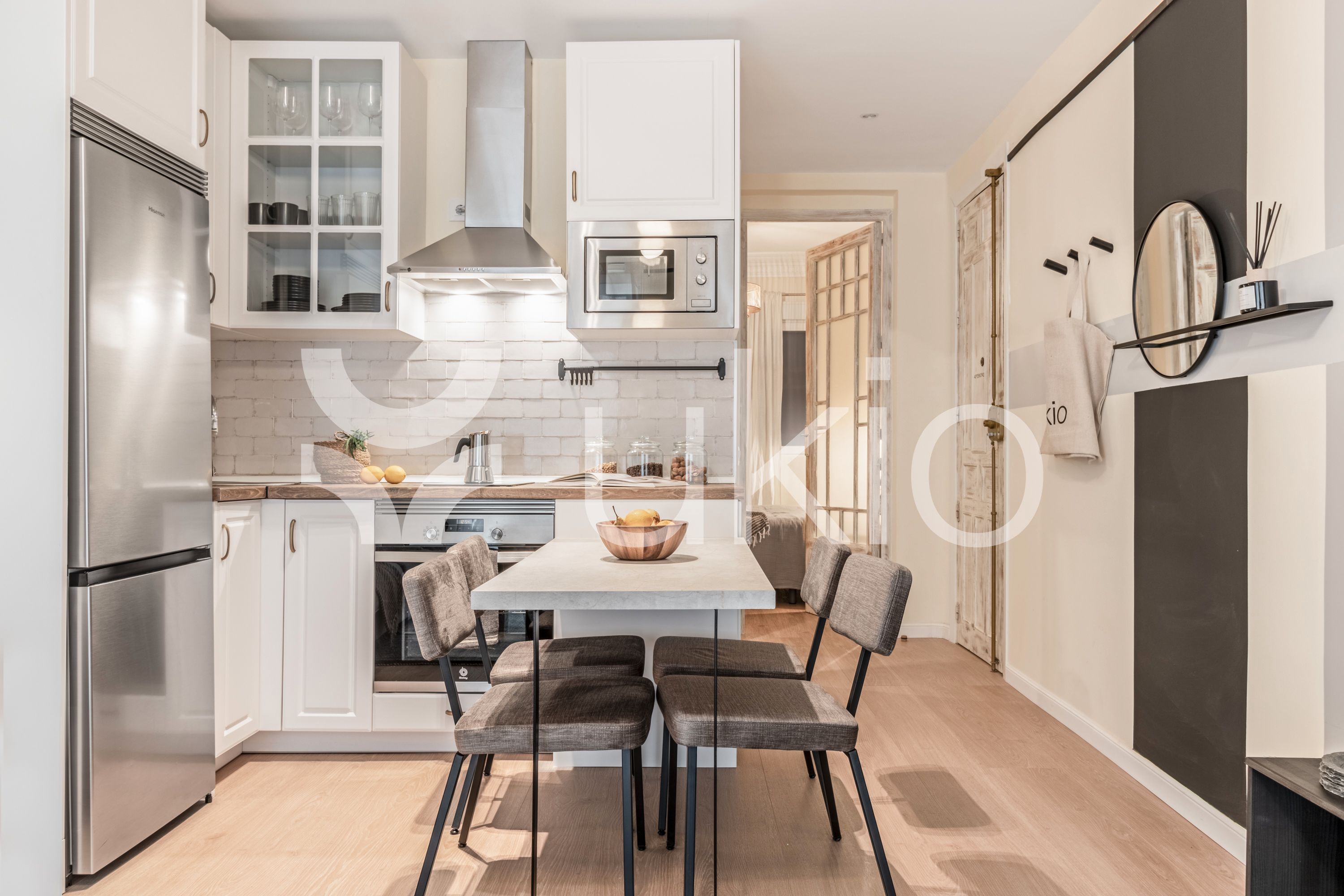 Cocina de Apartamento de alquiler en  Madrid Capital con Aire acondicionado, Calefacción y Amueblado