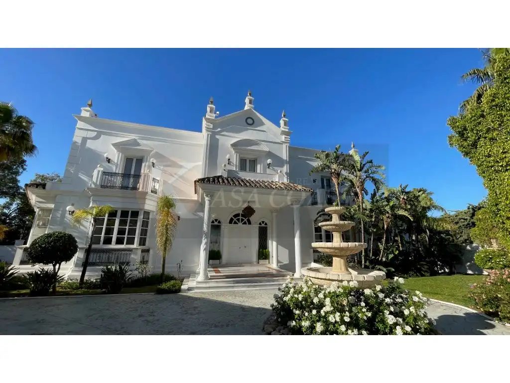 Casa amb piscina en venda a Mijas pueblo