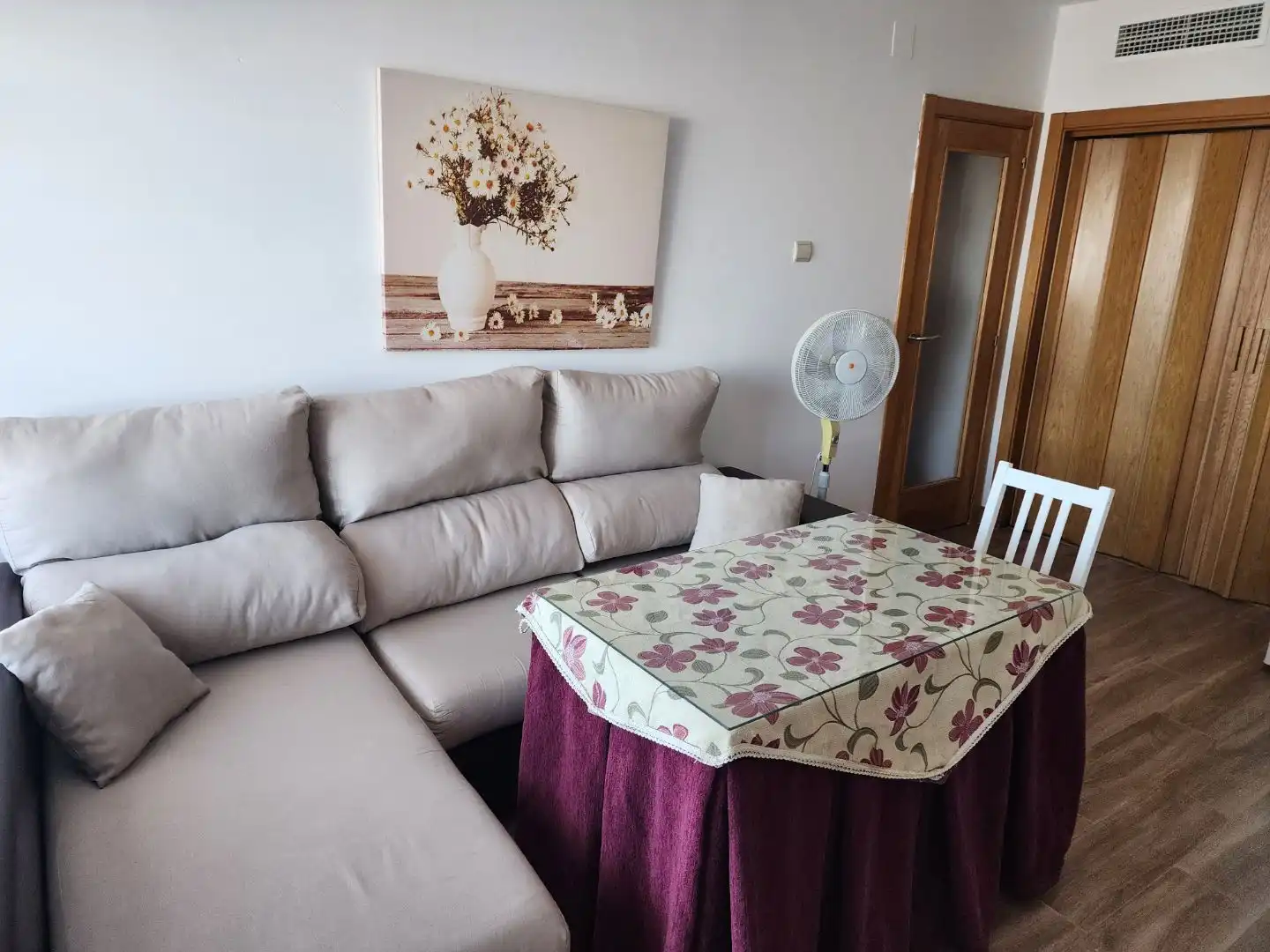 Wohnzimmer von Wohnung zur Miete in Aljaraque mit Balkon