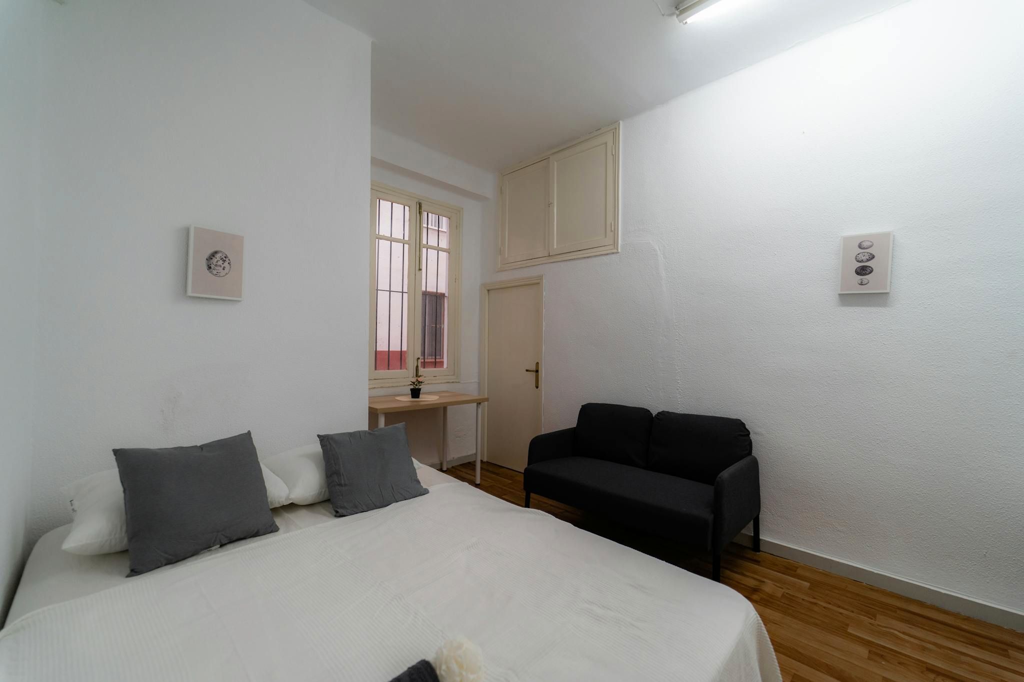 Dormitori de Pis per a compartir en  Sevilla Capital amb Aire condicionat i Rentadora