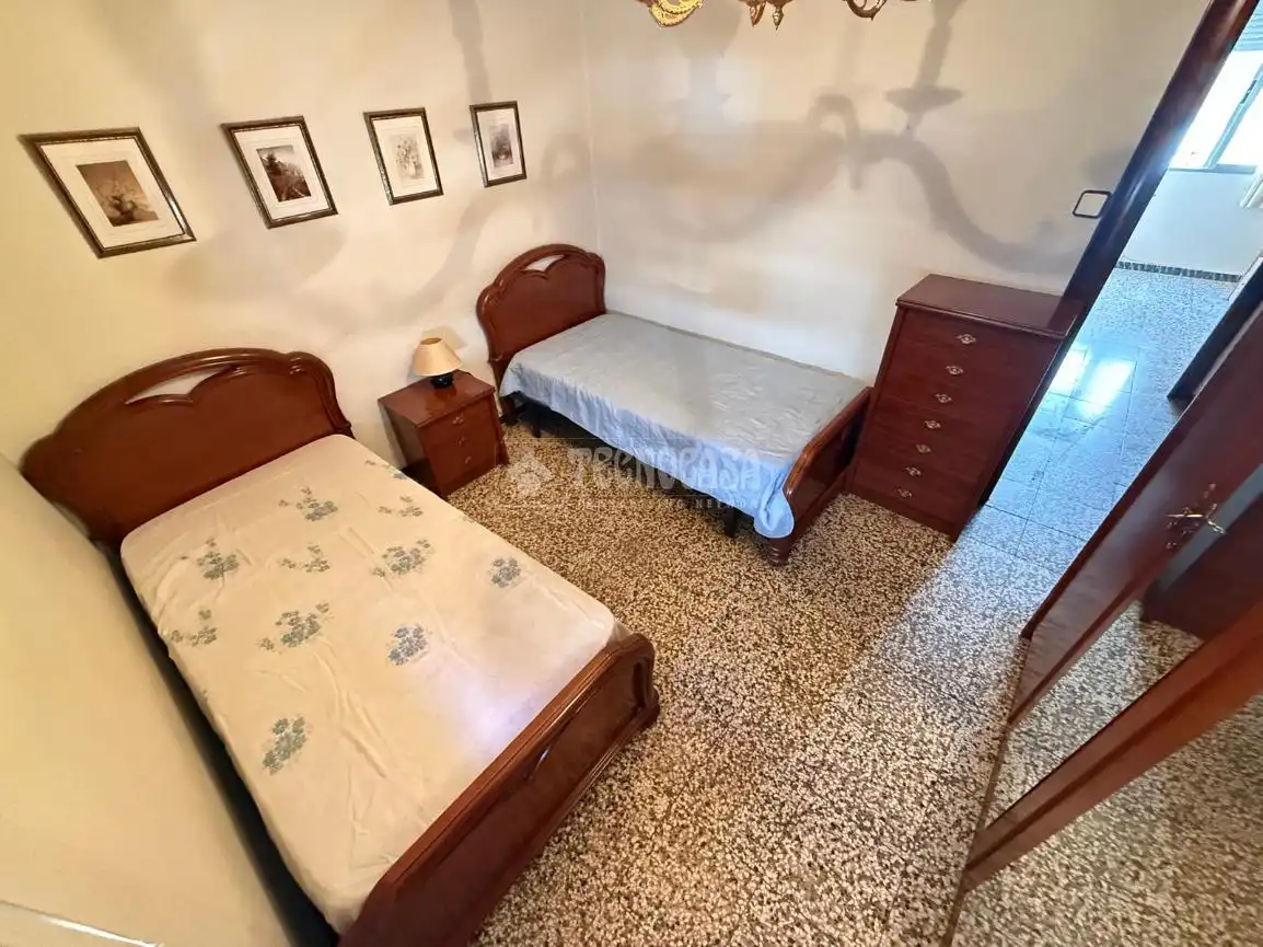 Bedroom of Flat for sale in Zaragoza