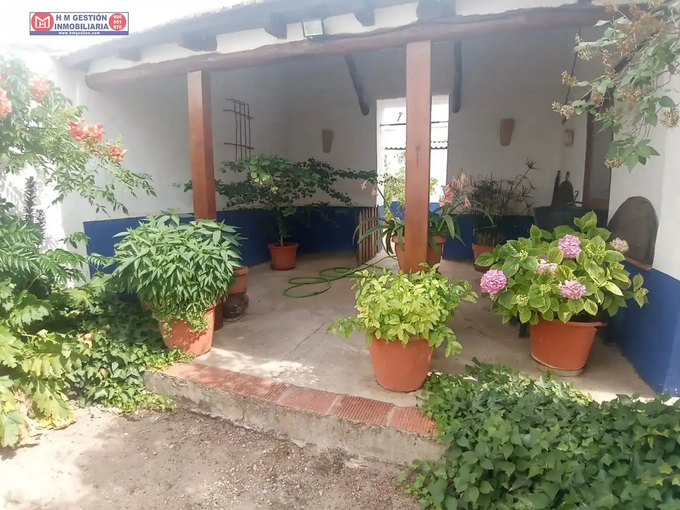 Jardí de Casa o xalet en venda en Arenales de San Gregorio amb Jardí privat, Terrassa i Moblat