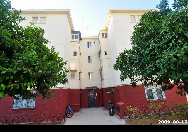 Exterior view of Flat for sale in  Sevilla Capital