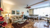 Living room of Flat to rent in  Madrid Capital  with Air Conditioner, Parquet flooring and Terrace