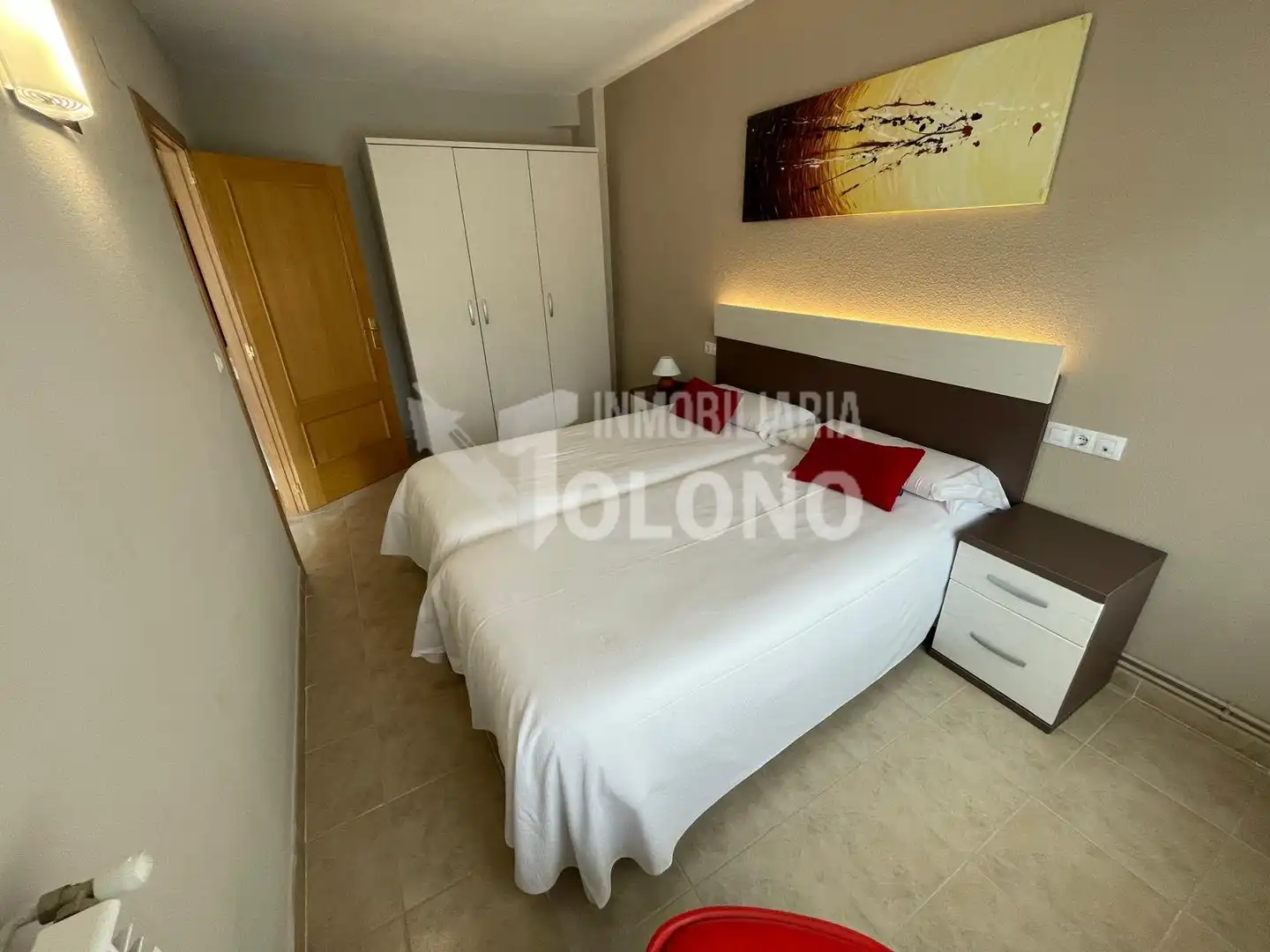 Habitación de Apartamento en venta en Cuzcurrita de Río Tirón con Calefacción, Terraza y Amueblado