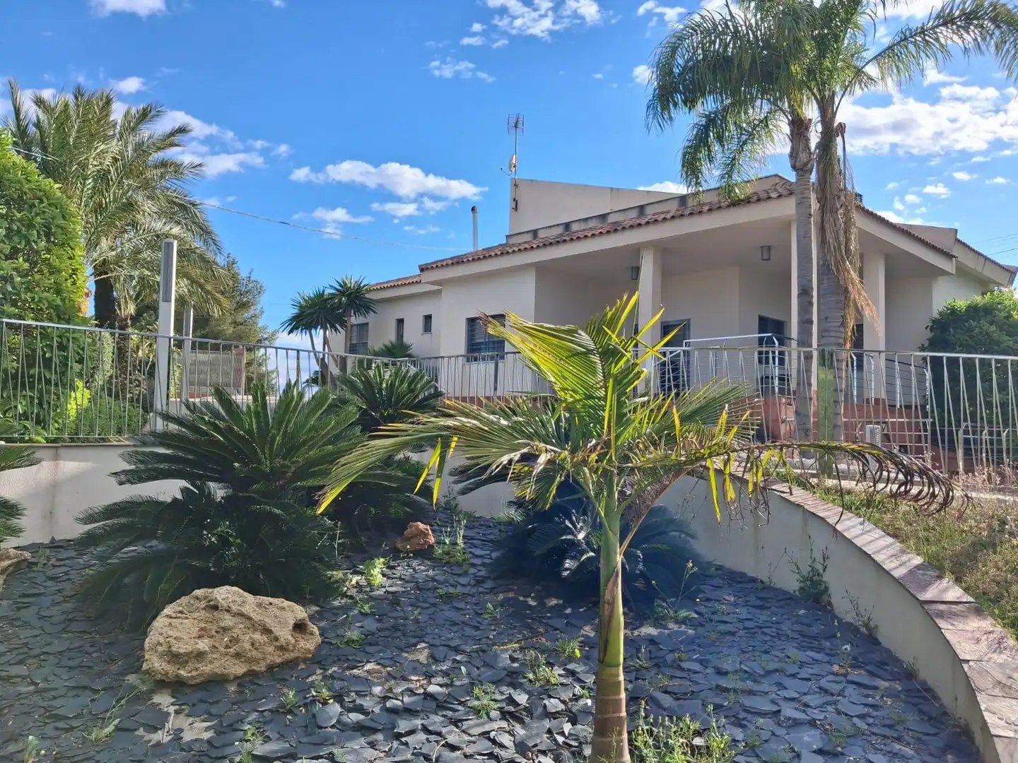 Exterior view of Houses for sale in Elche / Elx  with Air Conditioner, Heating and Private garden