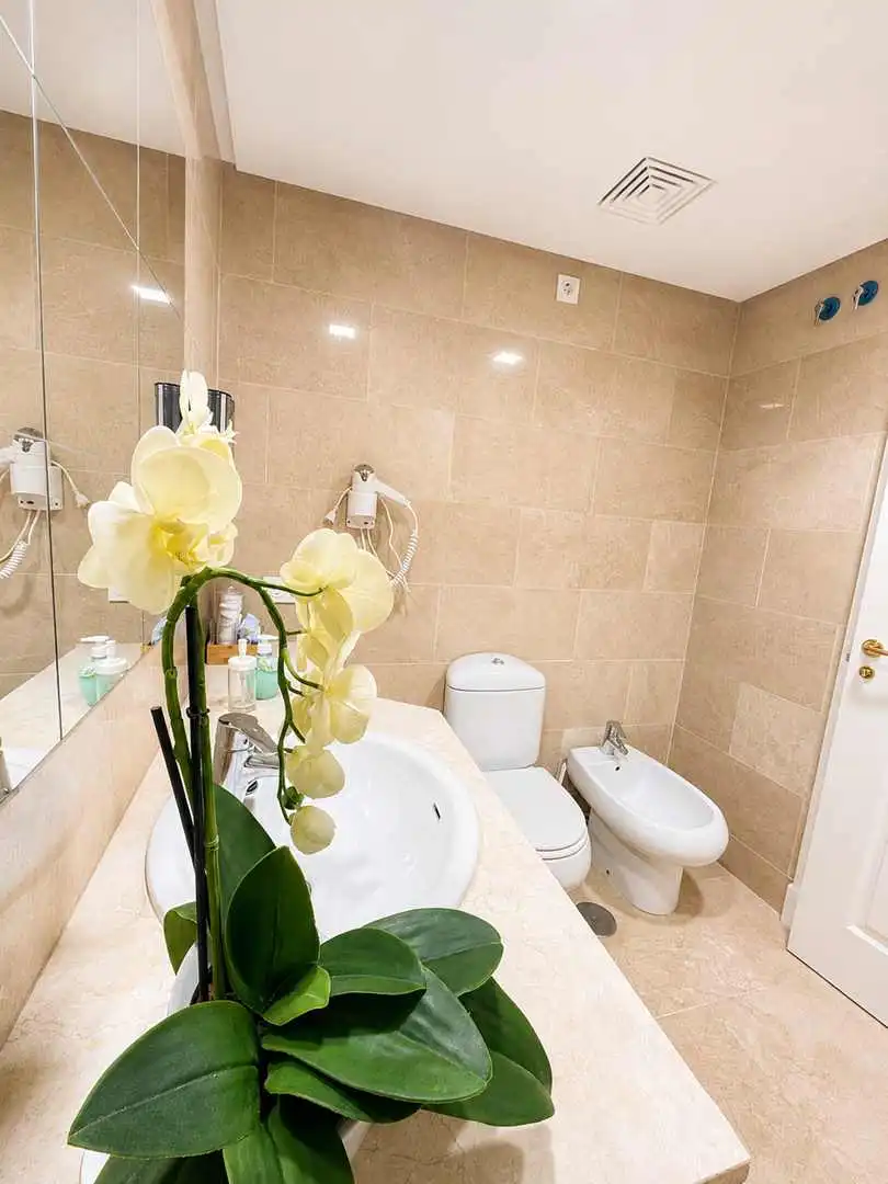 Baño de Apartamento en venta en Manilva con Aire acondicionado, Calefacción y Terraza