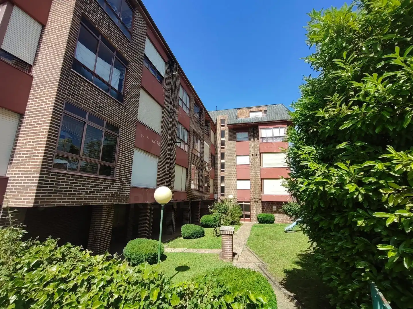Vista exterior de Àtic en venda en Villarejo de Órbigo amb Terrassa i Piscina