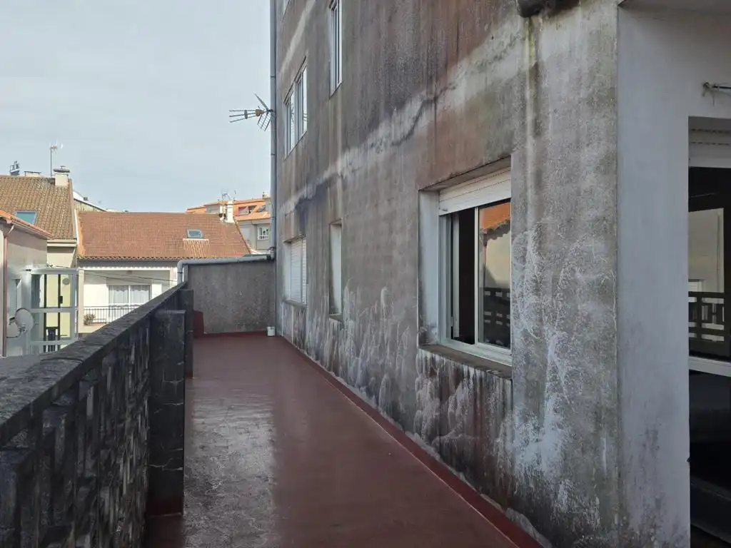 Terrace of Flat for sale in Vilanova de Arousa  with Parquet flooring, Furnished and Balcony