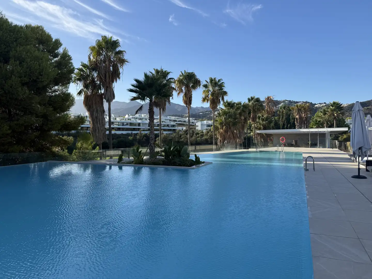 Ground floor for rent in Bahía de Marbella
