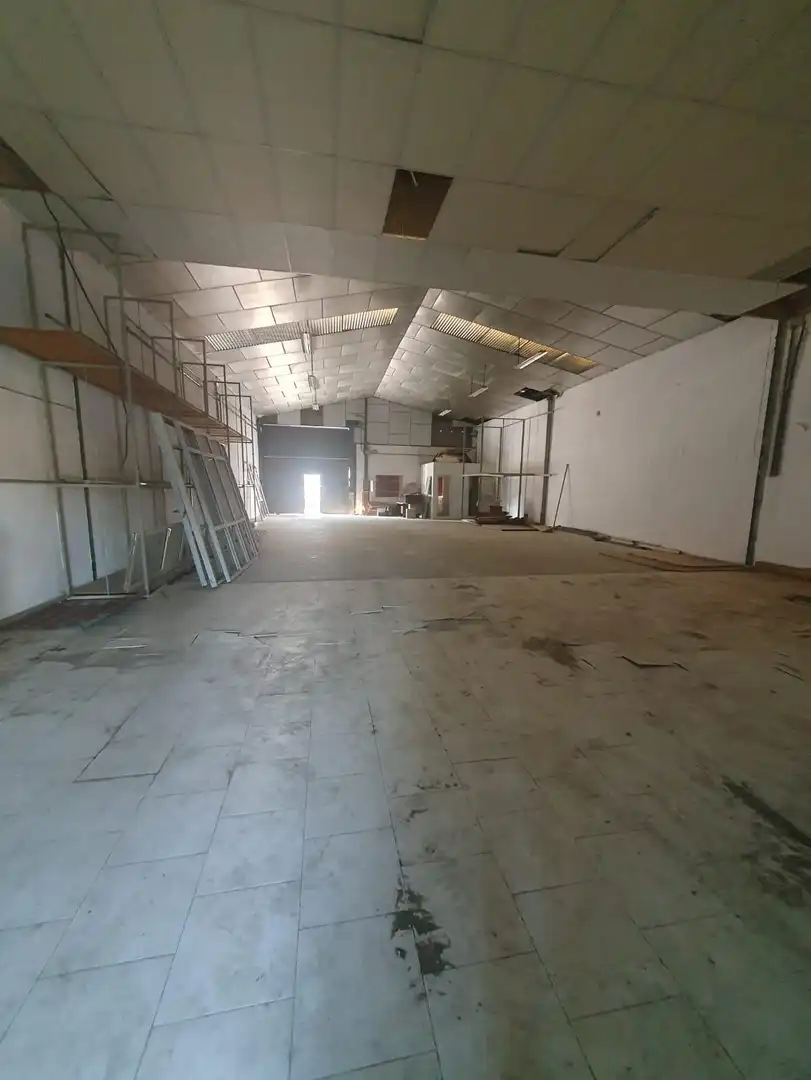 Industrial building for sale in Este - Alcosa- Torreblanca, imagen 4