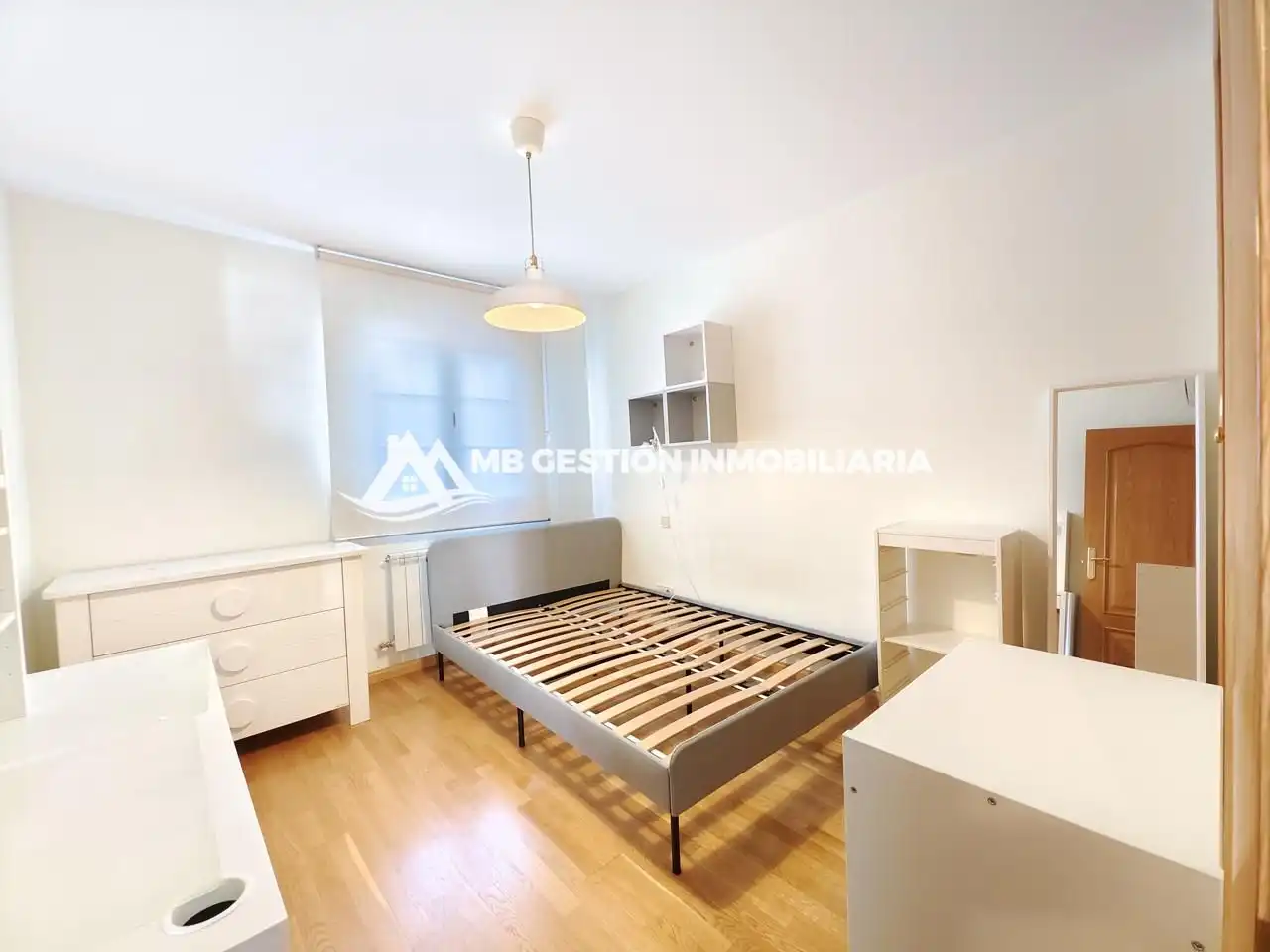 Detached homes for sale in Calle de Luarca, La Serna