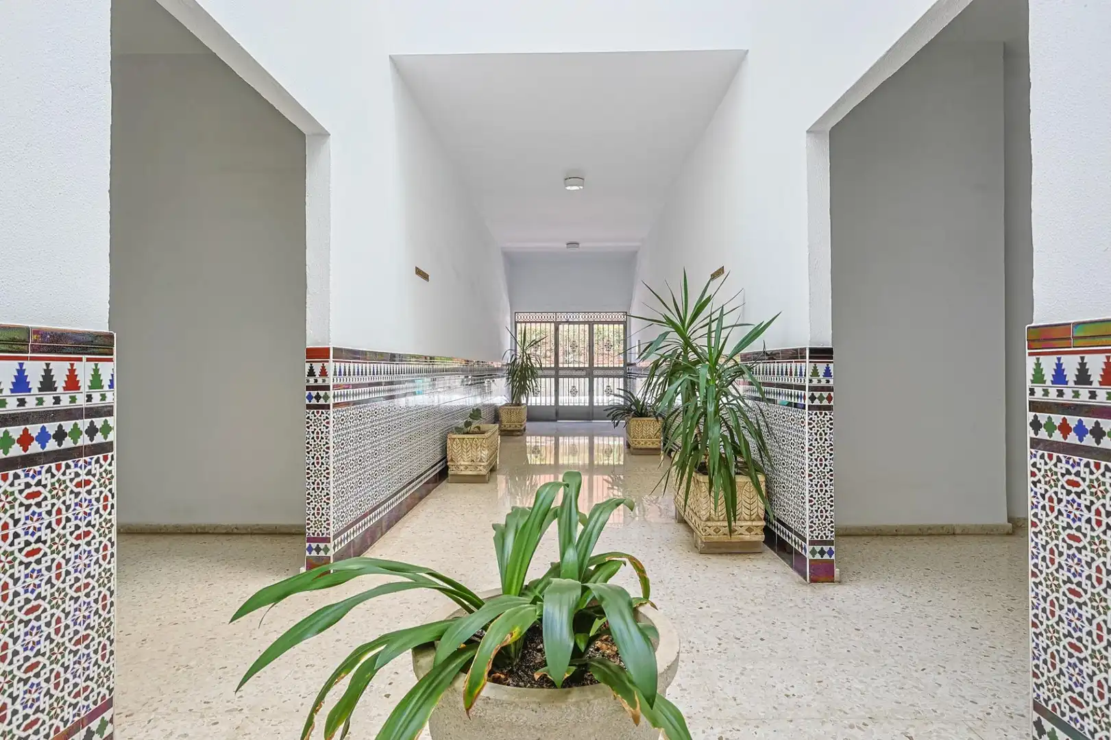 Flat for sale in Sevilla  with Air Conditioner and Furnished