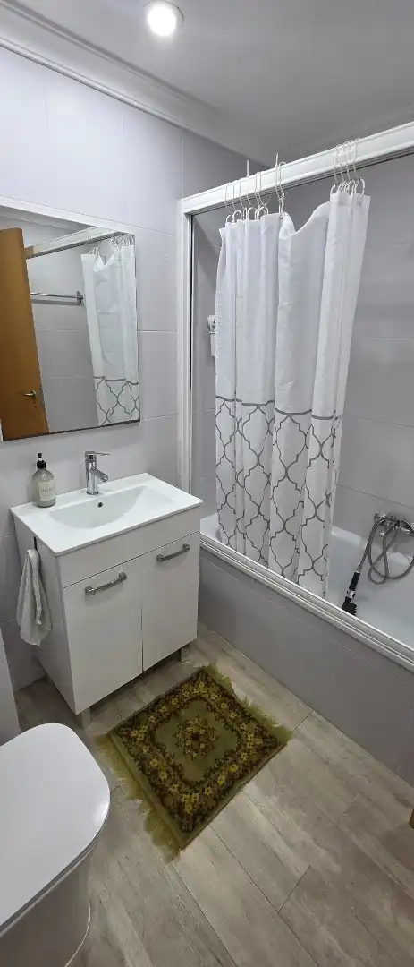 Baño de Piso en venta en Valencia con Aire acondicionado, Trastero y Balcón