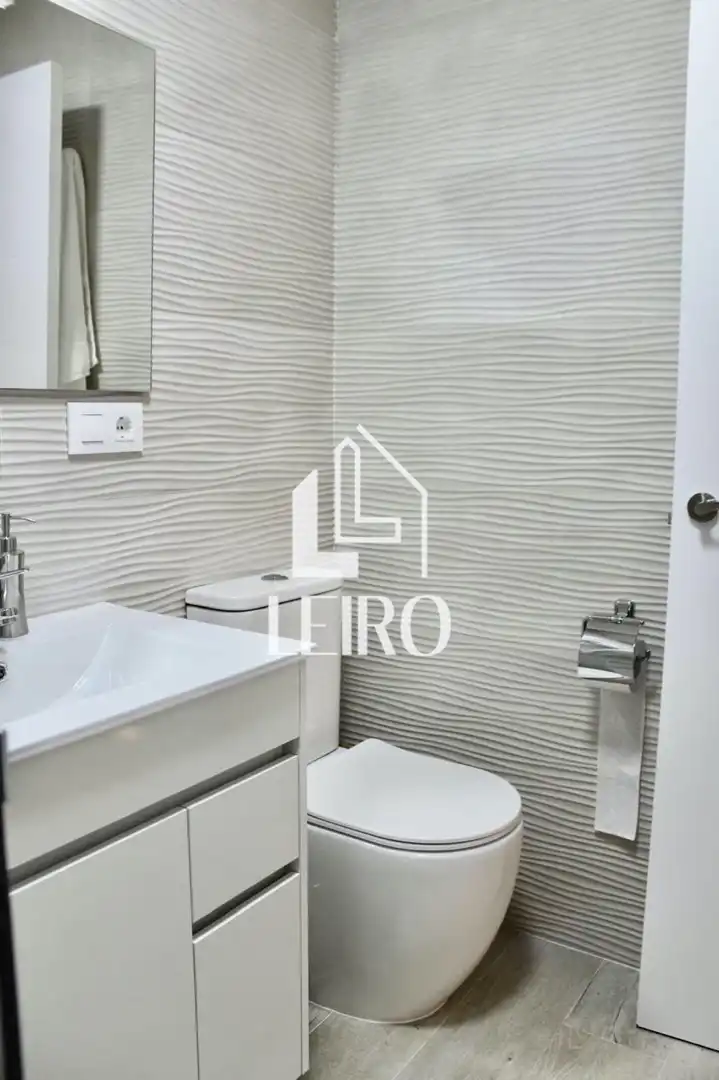 Bathroom of Houses for sale in Vilanova de Arousa  with Terrace and Furnished