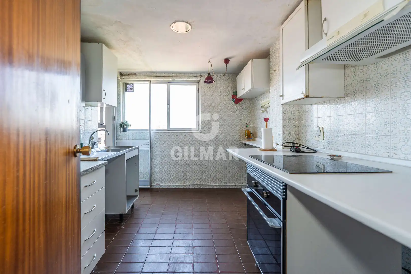 Cocina de Piso en venta en Madrid con Calefacción, Trastero y Balcón