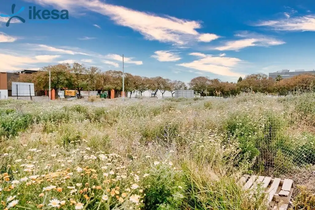 Residencial en venta en Nuevo Parque - Los Rosales - Tráfico Pesado