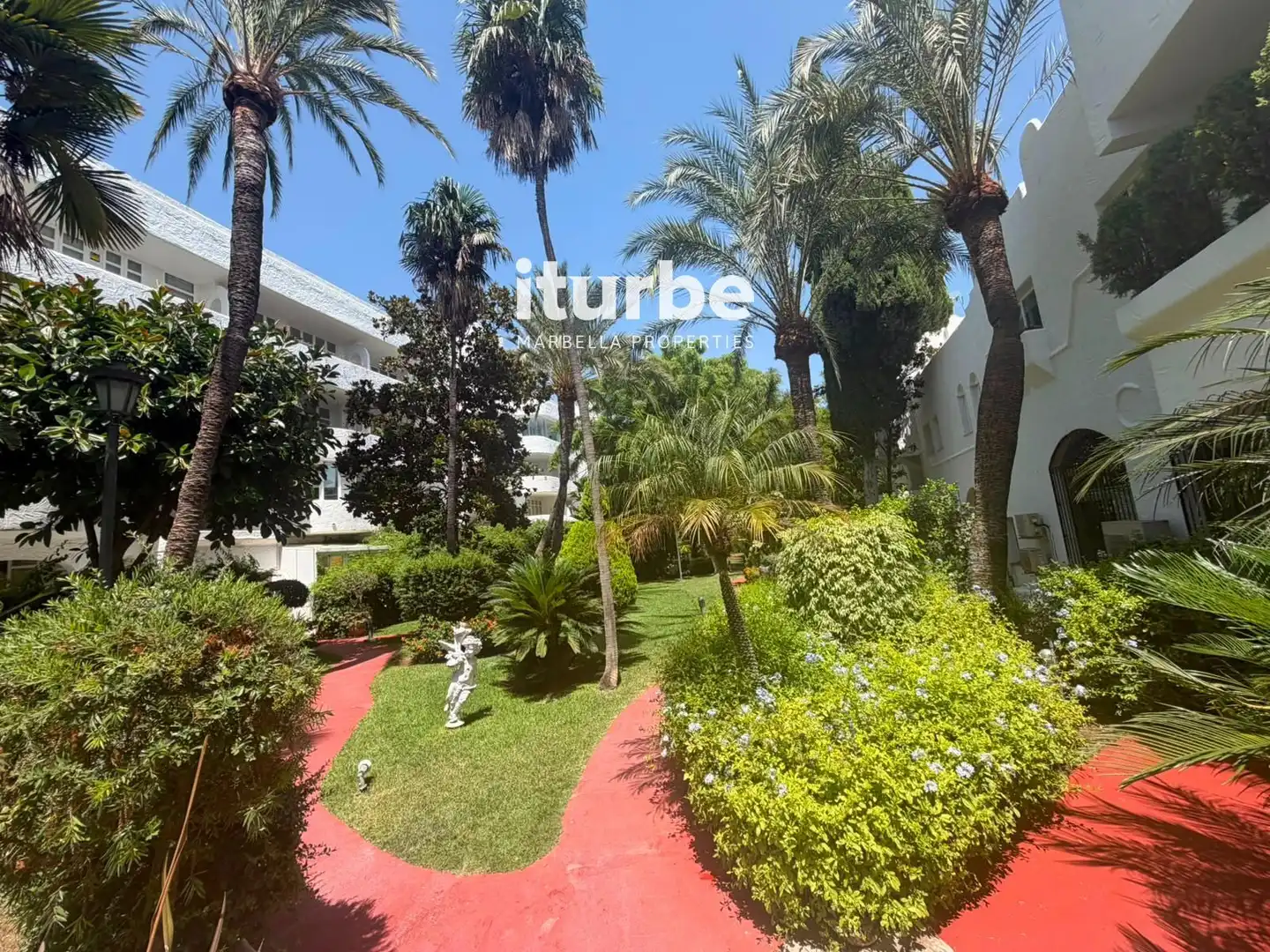 Jardí de Àtic en venda en Marbella amb Aire condicionat, Calefacció i Terrassa