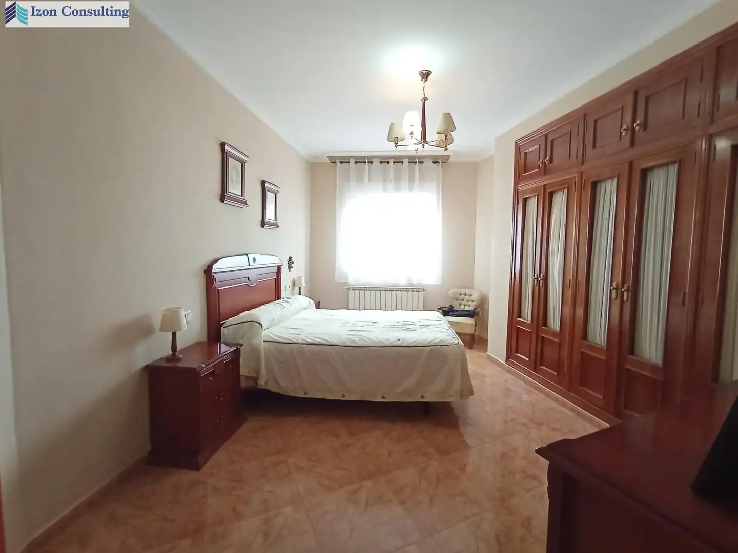 Habitación de Piso en venta en Villarrobledo con Calefacción y Trastero