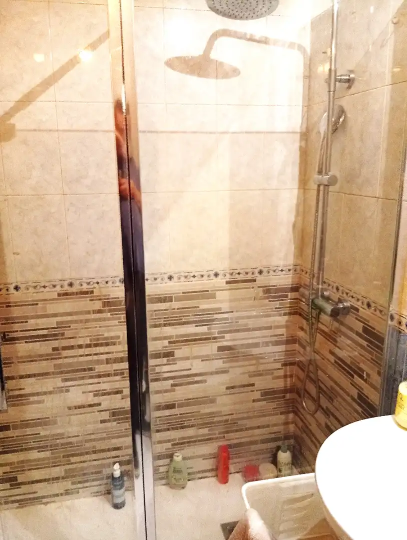 Bathroom of Flat for sale in Madrid  with Air Conditioner, Heating and Parquet flooring