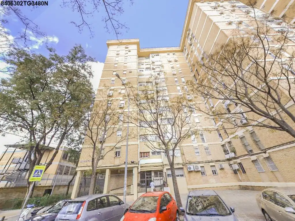 Vista exterior de Piso en venta en  Sevilla Capital