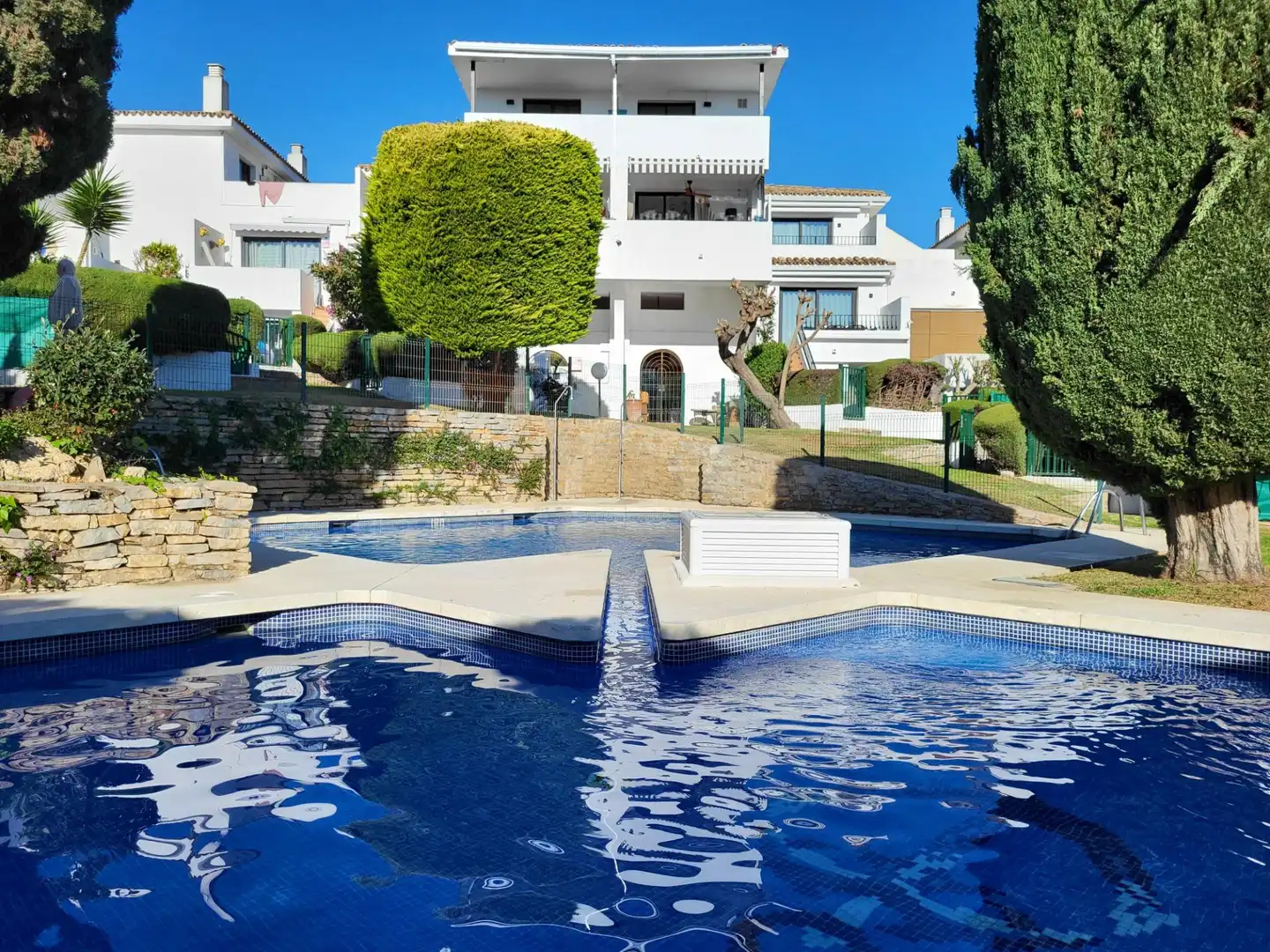 Piscina de Casa o chalet en venta en Estepona con Aire acondicionado, Calefacción y Terraza