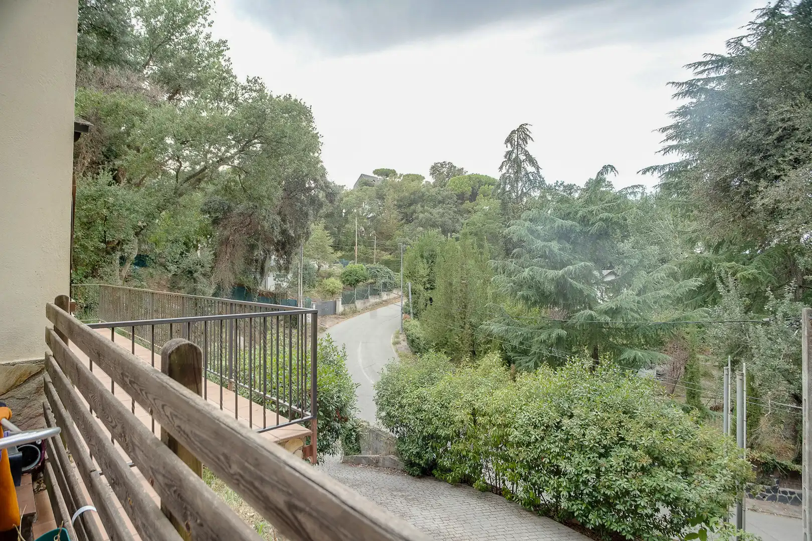 Außenansicht von Haus oder Chalet zum Verkauf in Vallgorguina mit Heizung, Privatgarten und Ofen