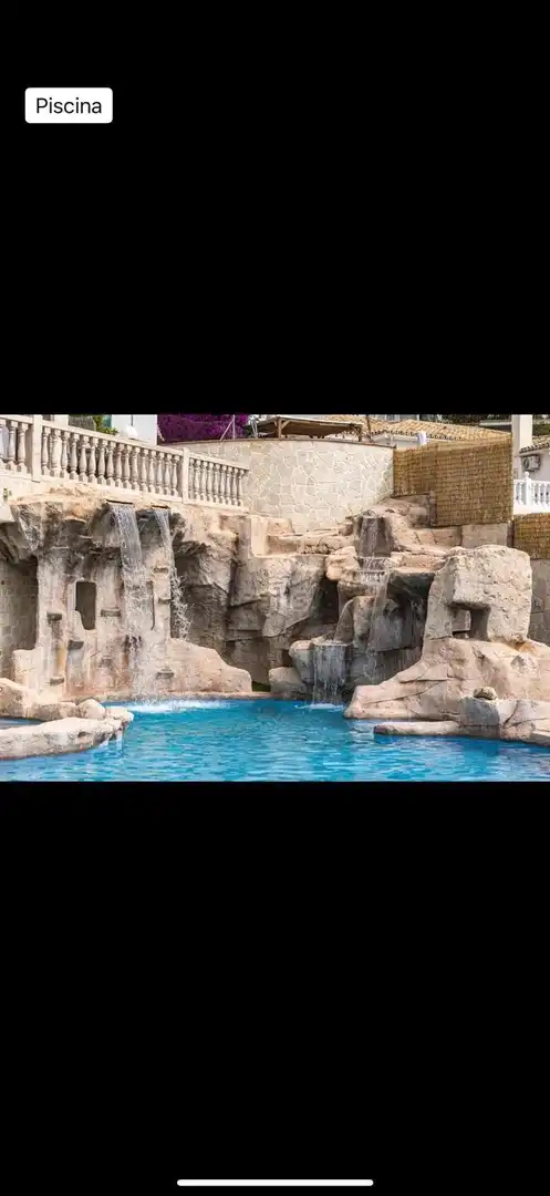 Piscina de Casa o xalet en venda en Benalmádena amb Aire condicionat, Jardí privat i Terrassa