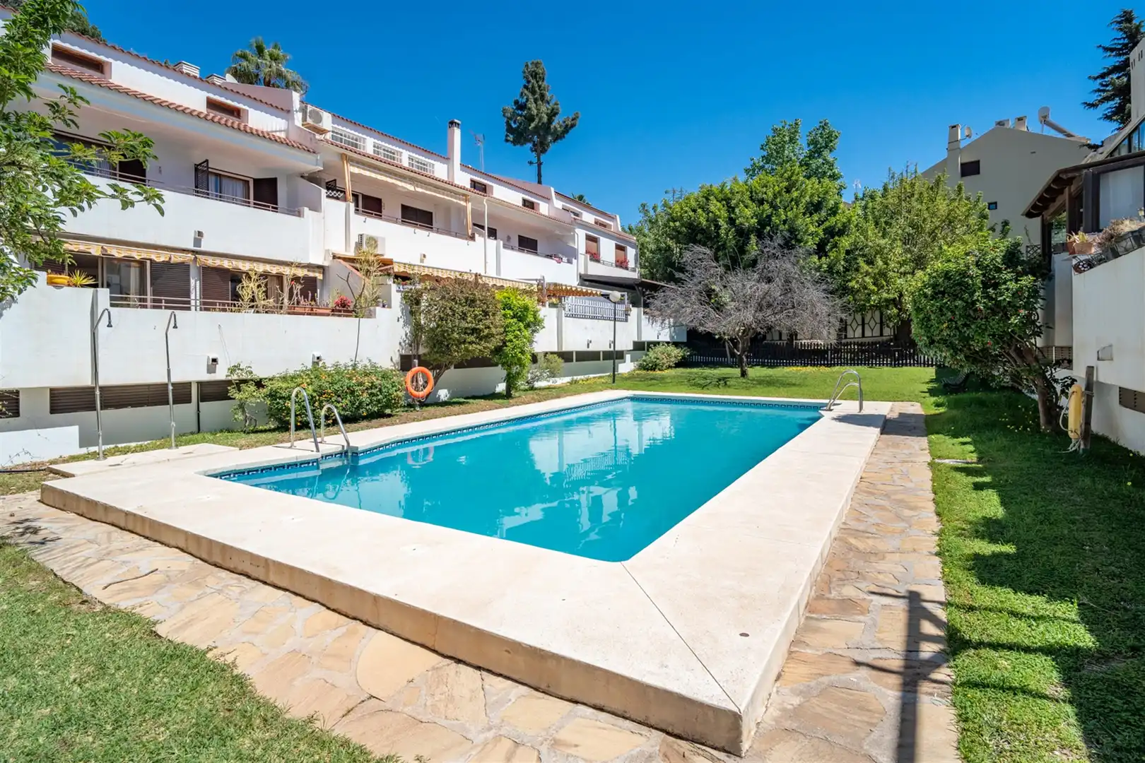Piscina de Casa adosada en venda en Málaga
