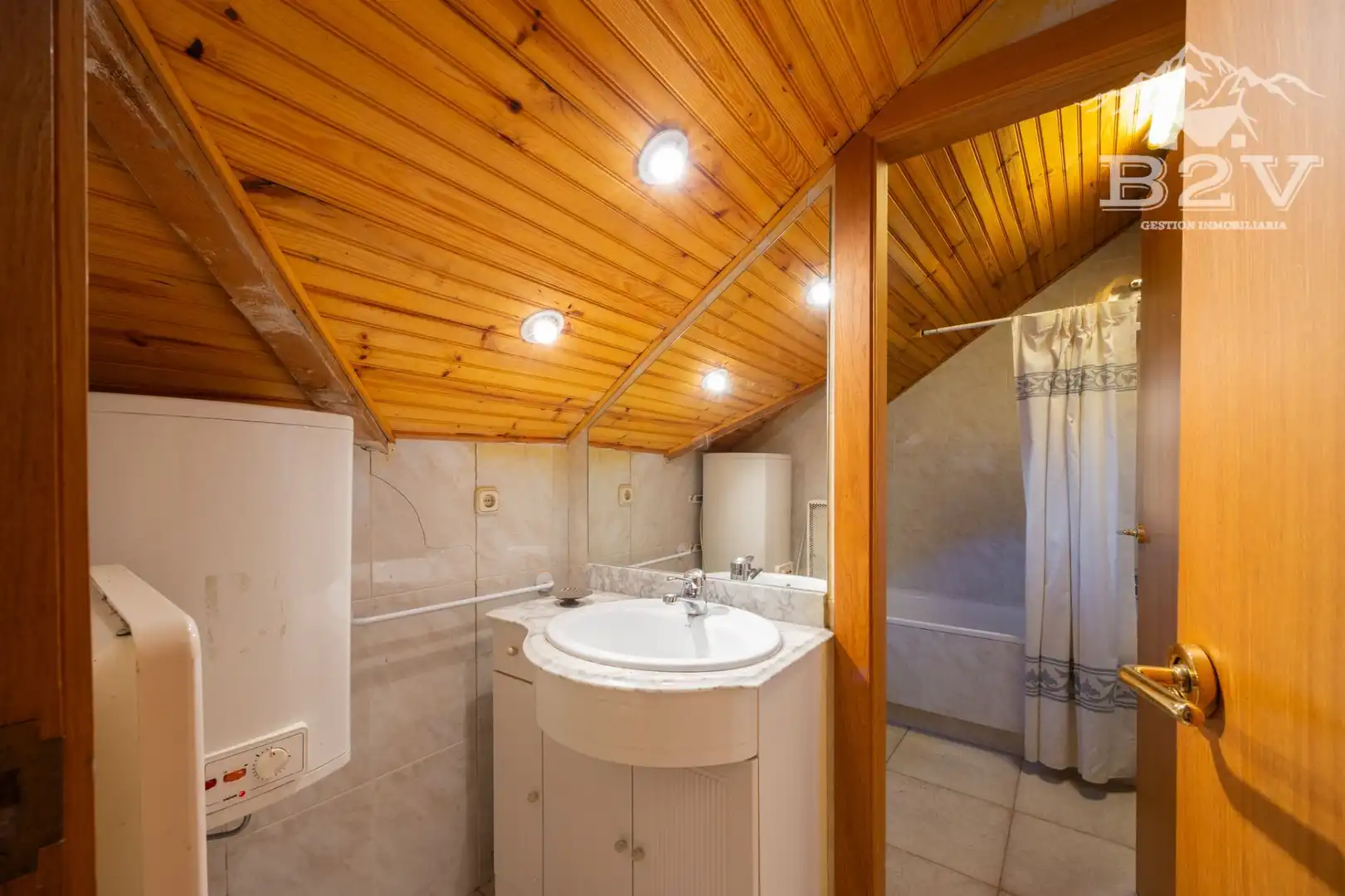 Baño de Casa o chalet en venta en Alameda del Valle con Calefacción, Jardín privado y Terraza