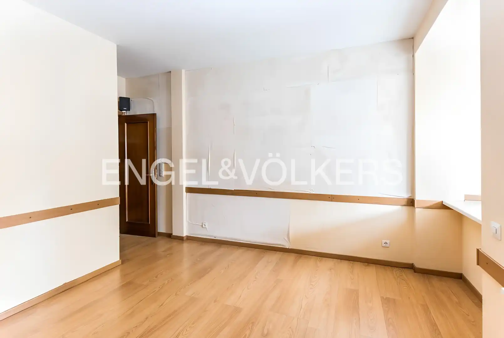 Flat with terrace for sale in Calle Alcalá, imagen 3
