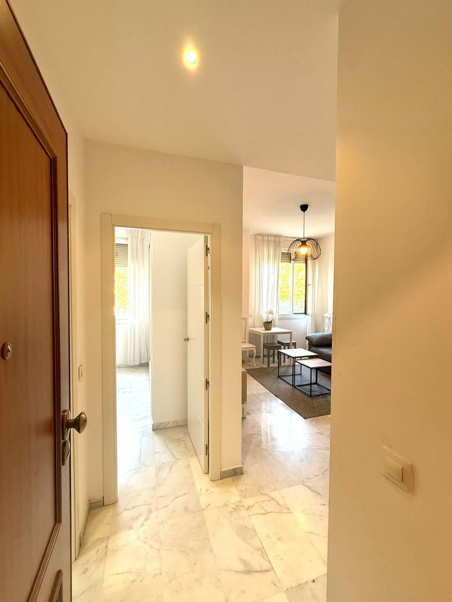 Apartment for sale in  Sevilla Capital  with Air Conditioner and Community pool