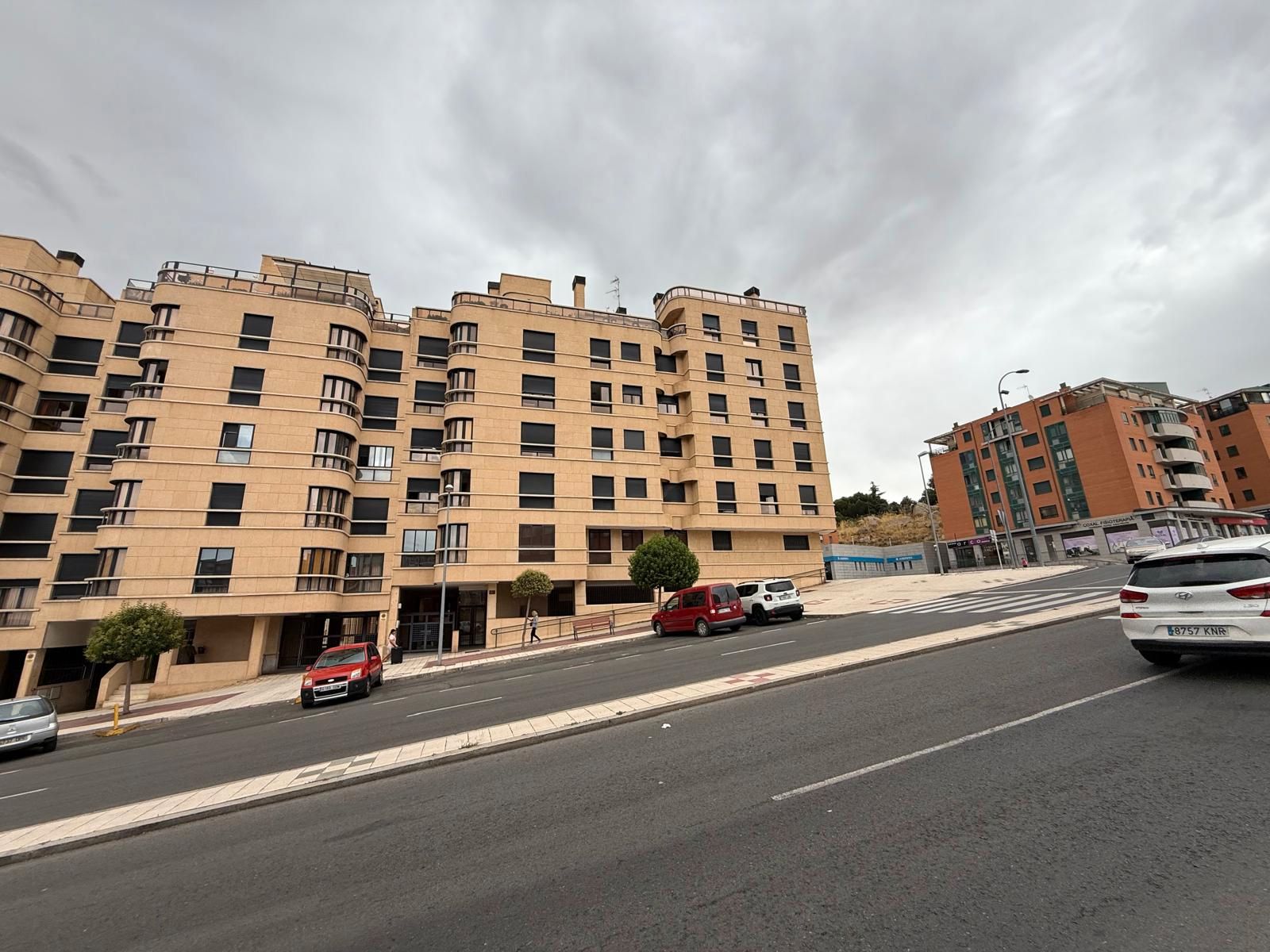 Vista exterior de Pis en venda en Ávila Capital amb Calefacció i Traster