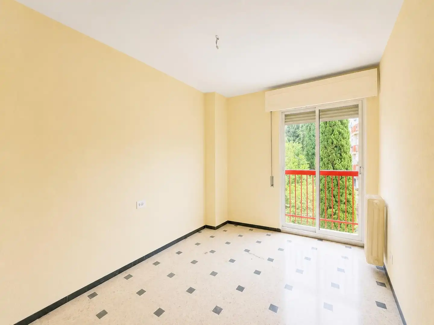 Bedroom of Flat for sale in Granada