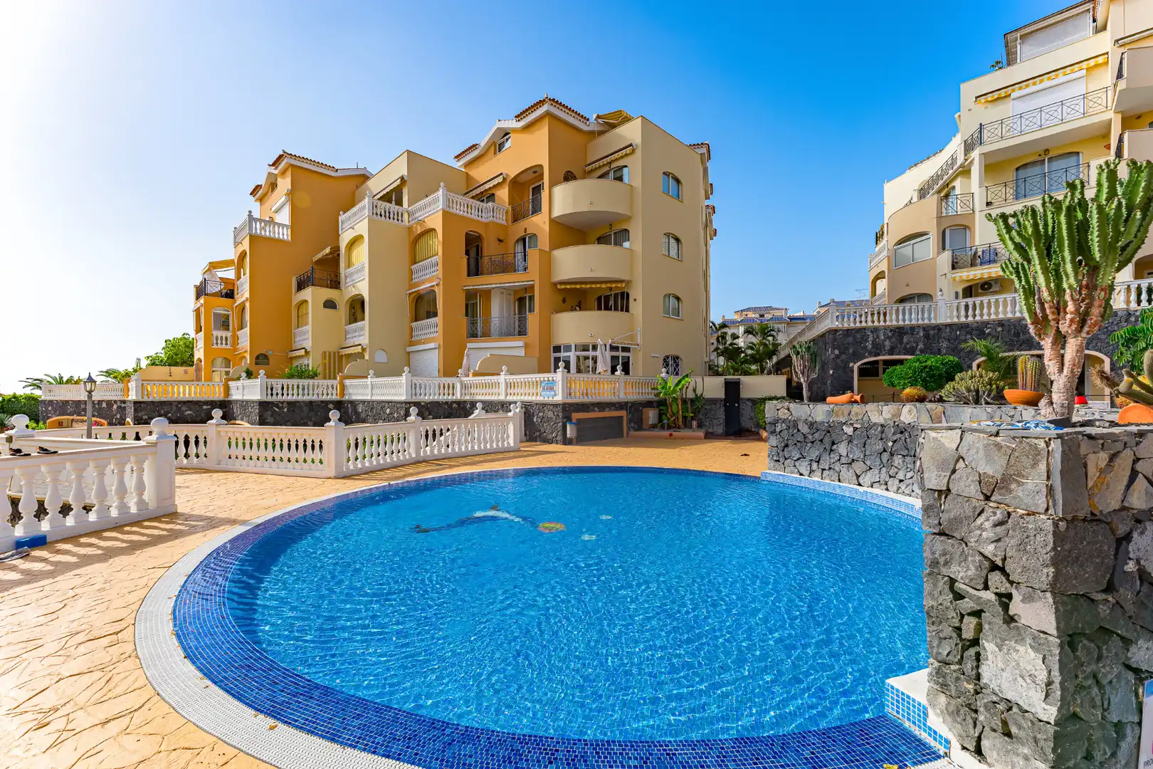 Apartament amb terrassa en venda a Calle Falúa 45, imagen 36