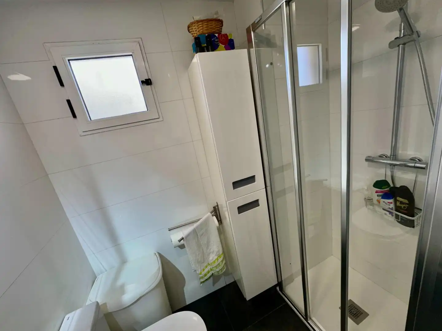 Bathroom of Flat for sale in Elche / Elx  with Air Conditioner, Heating and Private garden